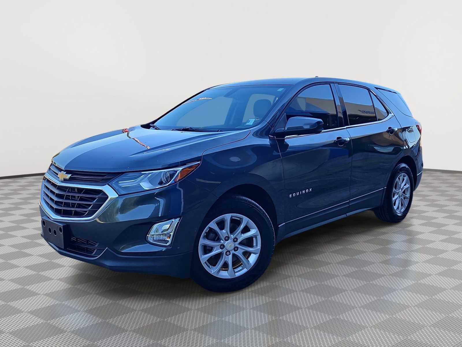 Used 2018 Chevrolet Equinox LT FWD image 1