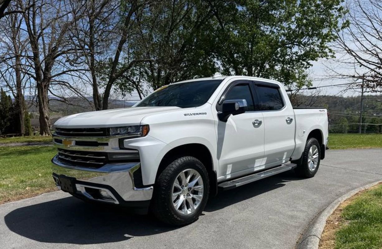 Used 2019 Chevrolet Silverado 1500 LTZ w/ LTZ Plus Package AWD/4WD image 5