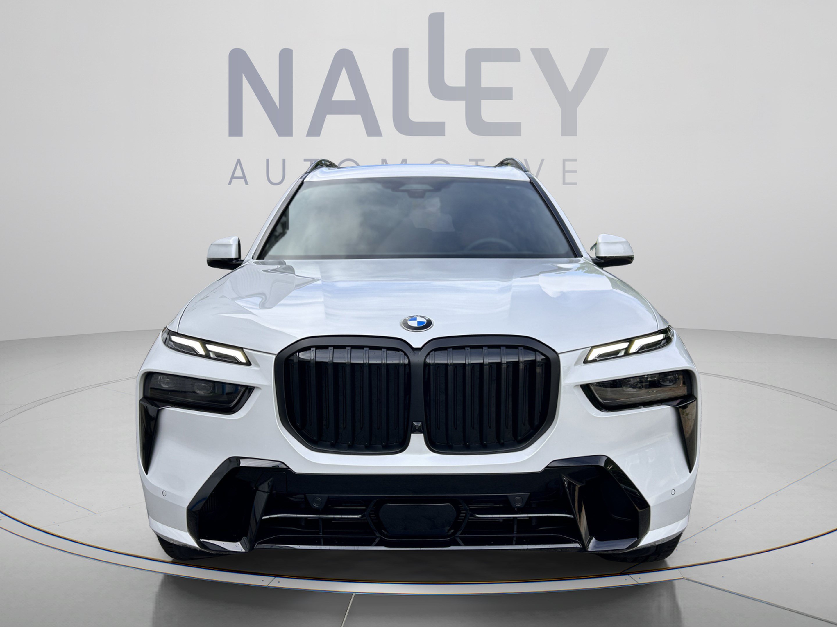 Used 2027 BMW X7 xDrive40i w/ M Sport Package AWD/4WD image 6
