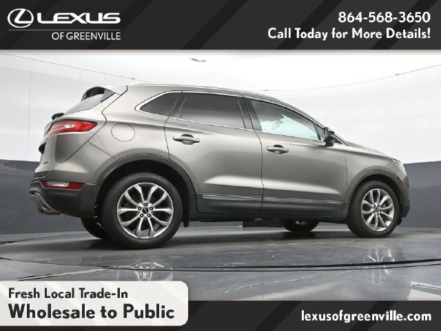 Used 2017 Lincoln MKC Select w/ Select Plus Package FWD image 16