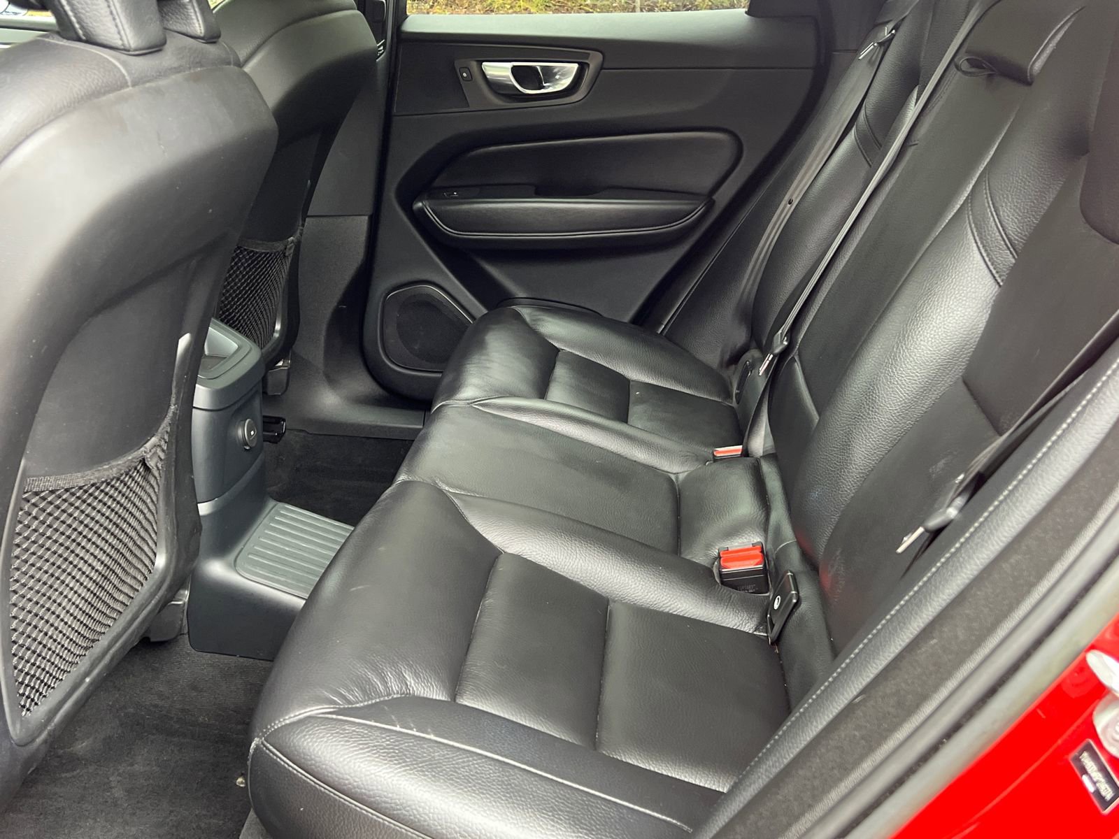 Used 2023 Volvo XC60 T8 Plus image 21