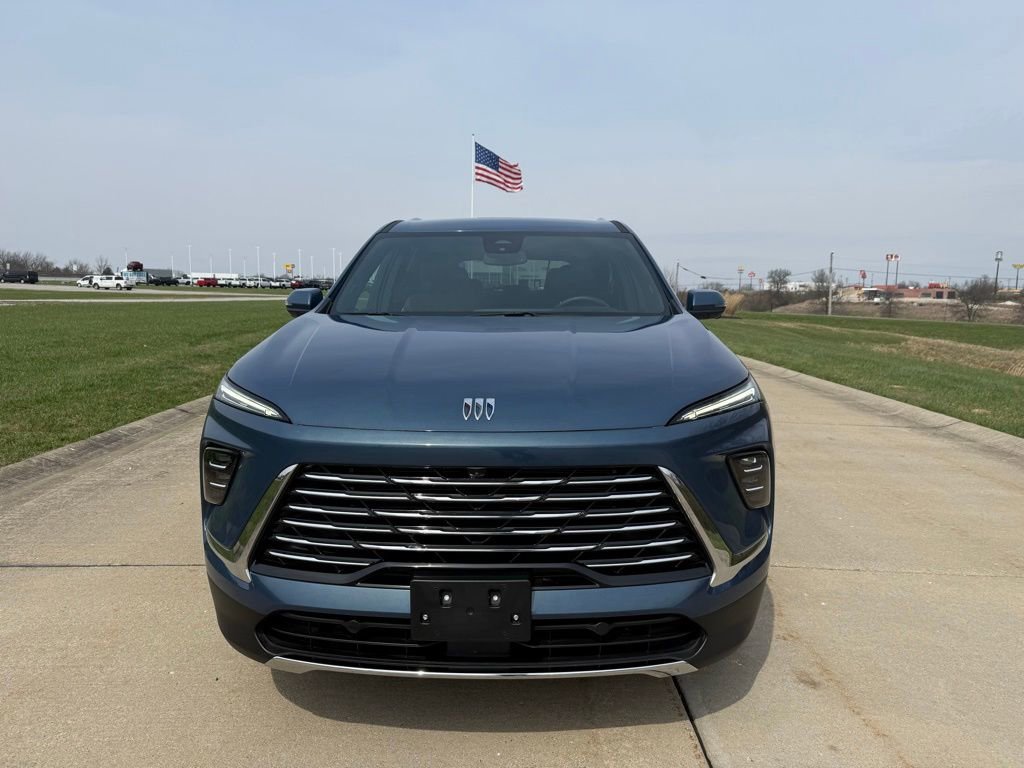 Used 2025 Buick Enclave Preferred w/ LPO, All-Weather Package image 9