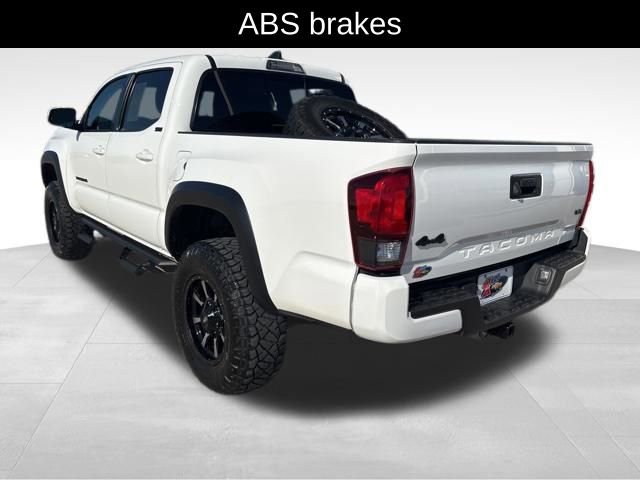 Used 2021 Toyota Tacoma SR5 w/ Trail Edition image 6