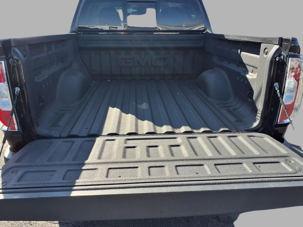 Used 2016 GMC Canyon SLT w/ Driver Alert Package image 25