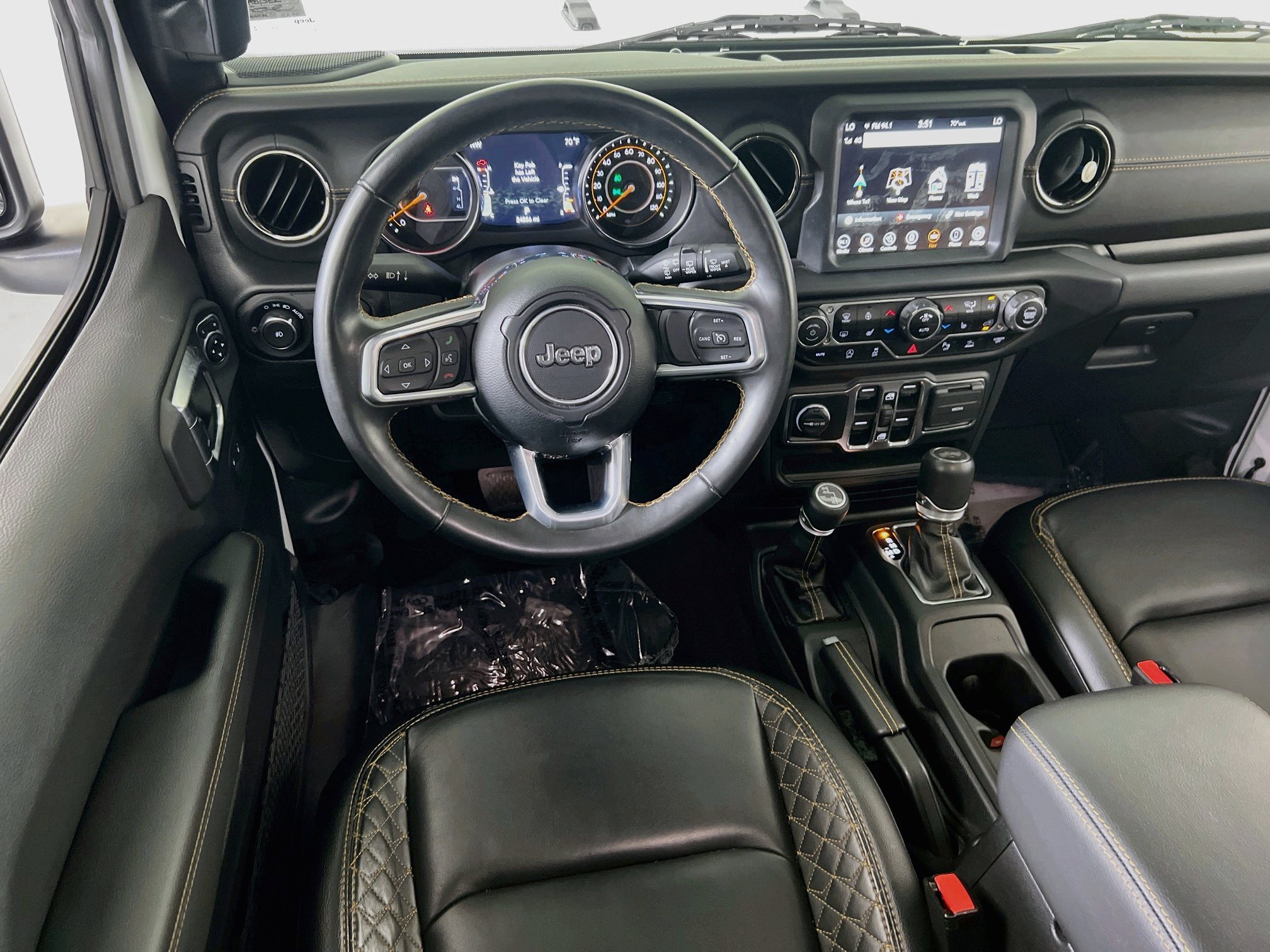 Used 2023 Jeep Wrangler Unlimited Sahara AWD/4WD image 21