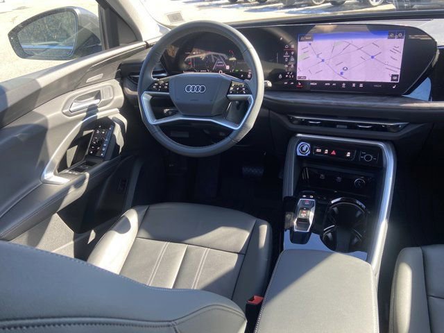 Used 2025 Audi Q5 Premium Plus w/ Premium Plus AWD/4WD image 13