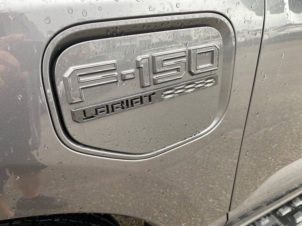 Used 2023 Ford F150 Lightning Lariat image 34