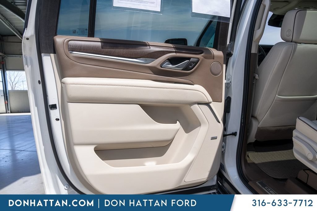 Used 2024 GMC Yukon XL Denali AWD/4WD image 21