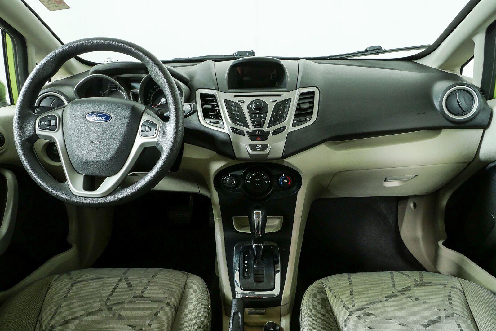 Used 2013 Ford Fiesta SE FWD image 18