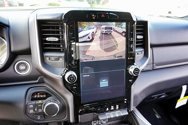 New 2026 RAM 1500 4x4 Crew Cab image 33