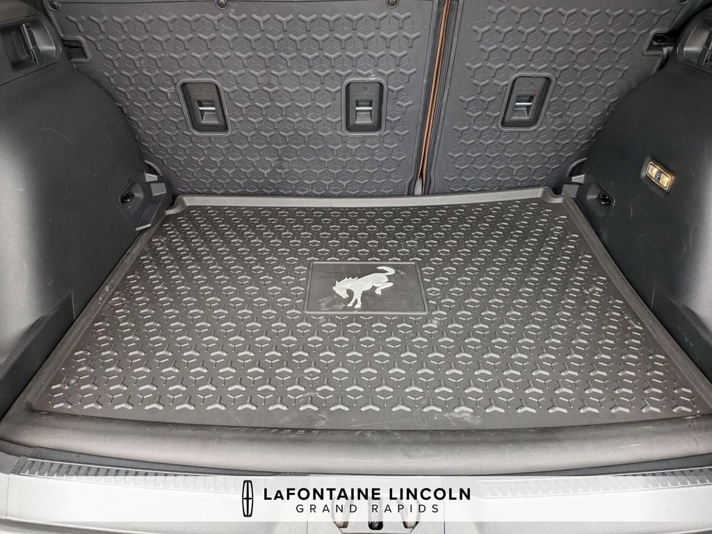 Used 2025 Ford Bronco Sport Outer Banks AWD/4WD image 28
