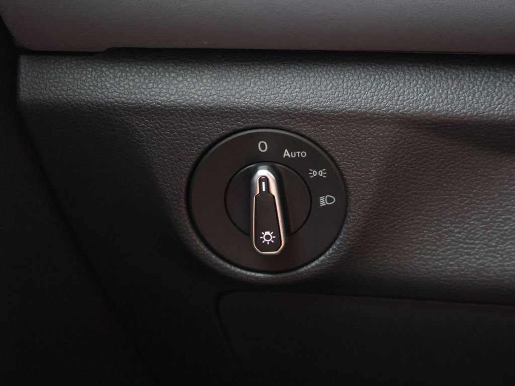 New 2026 Volkswagen Jetta SE image 36