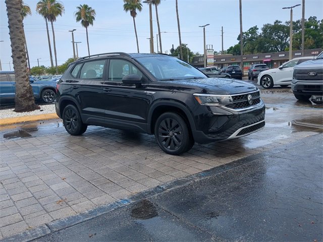 Used 2024 Volkswagen Taos S image 2