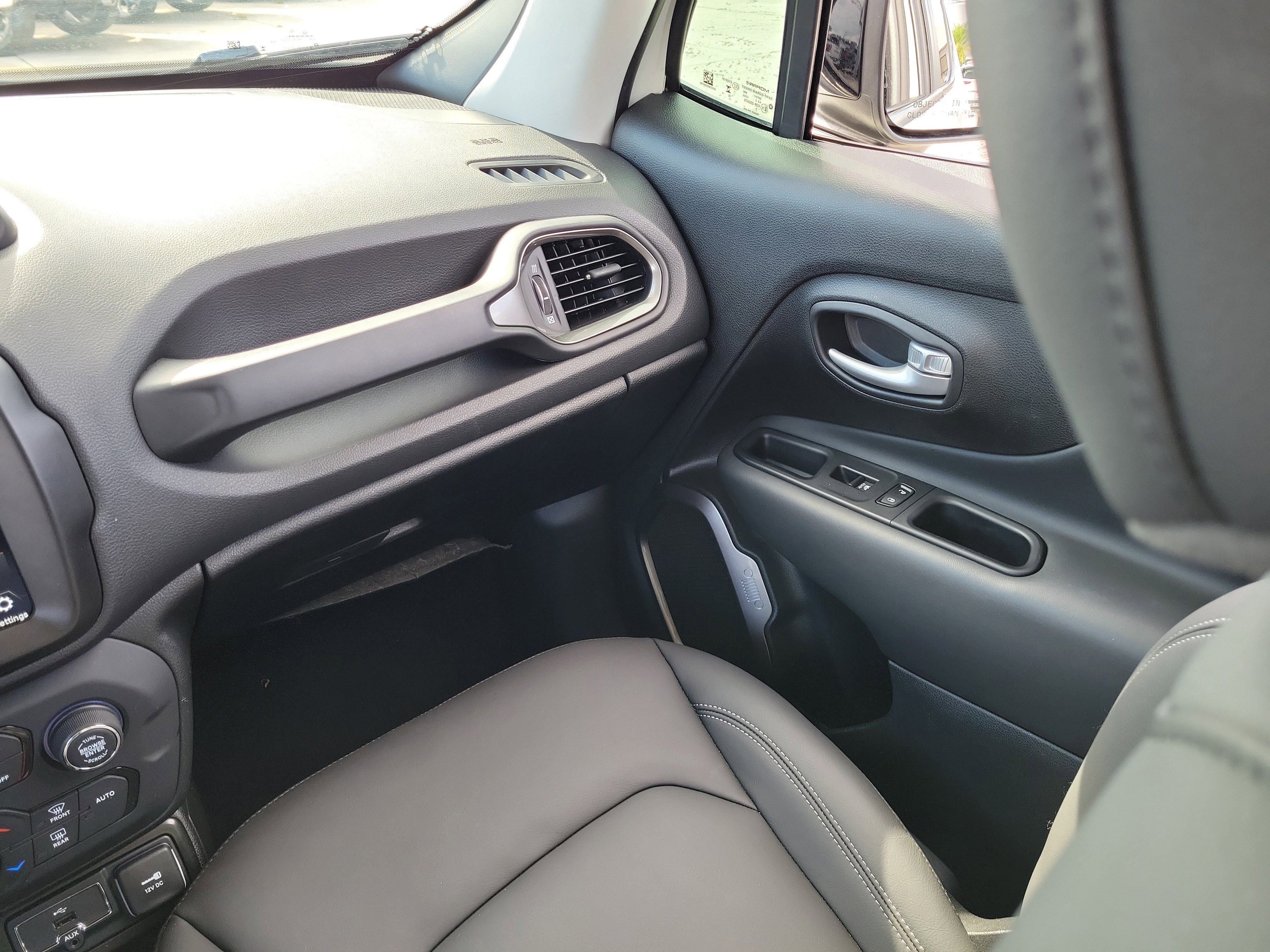 Used 2023 Jeep Renegade Limited AWD/4WD image 18