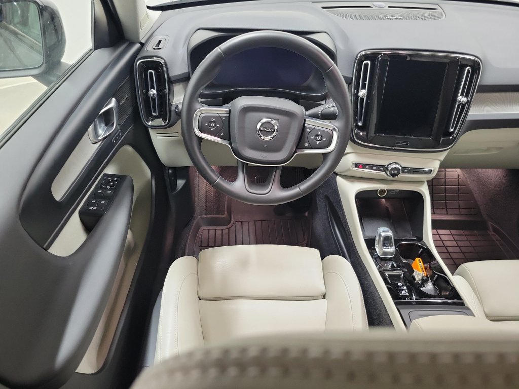 Used 2018 Volvo XC60 T5 Inscription w/ Convenience Package AWD/4WD image 22