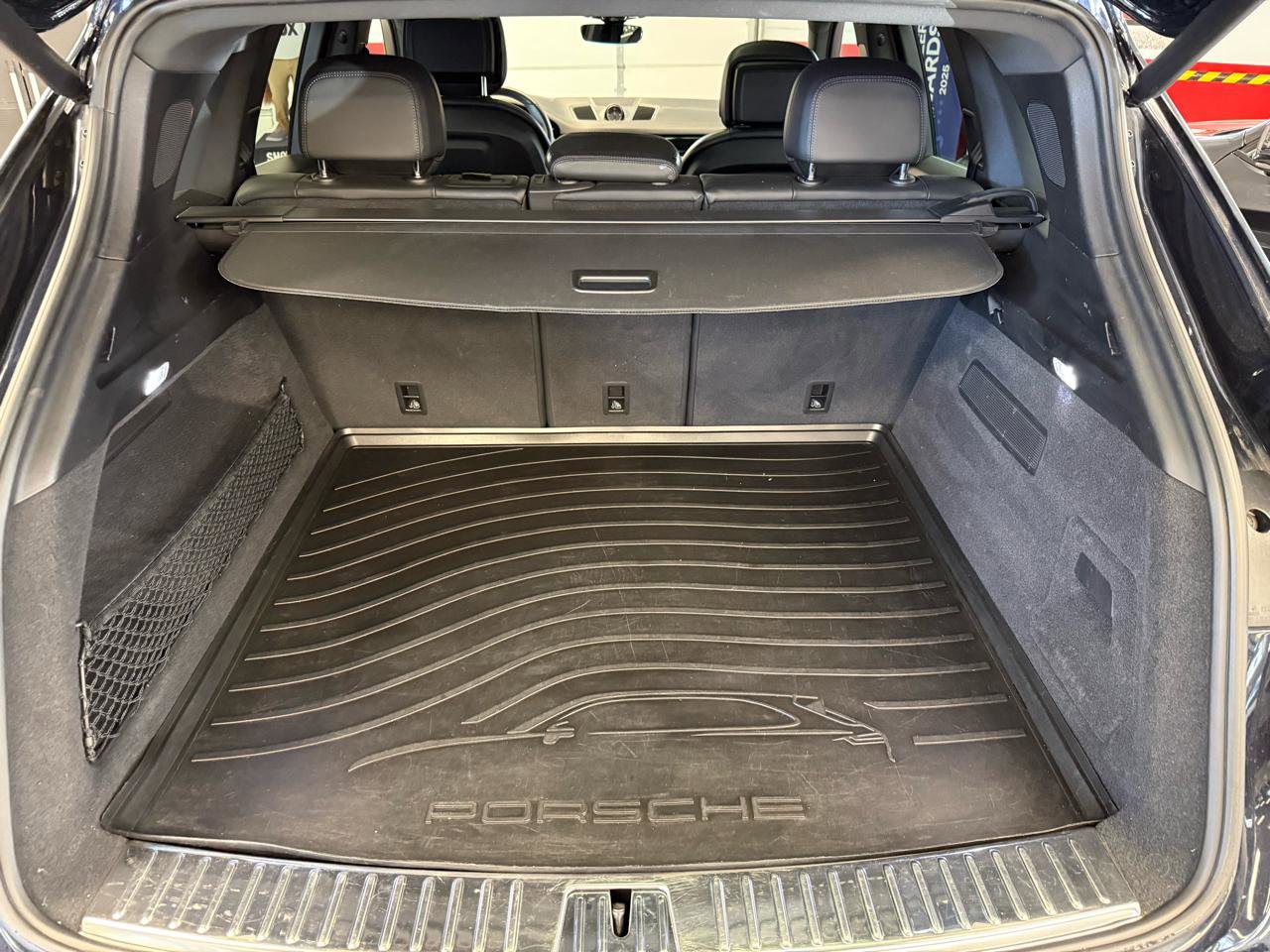 Used 2022 Porsche Cayenne Platinum Edition AWD/4WD image 14