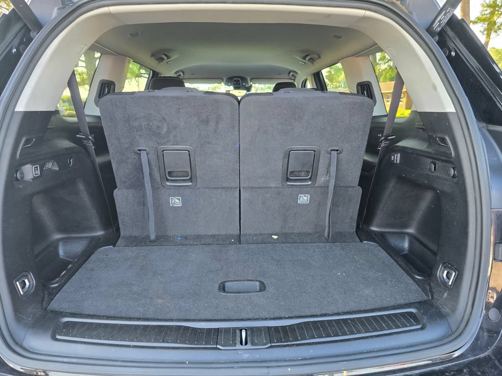 Used 2022 Jeep Grand Cherokee L Laredo w/ Luxury Tech Group I RWD image 11