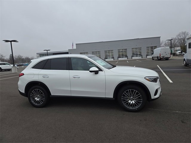 New 2026 Mercedes-Benz GLC 300 4MATIC image 2