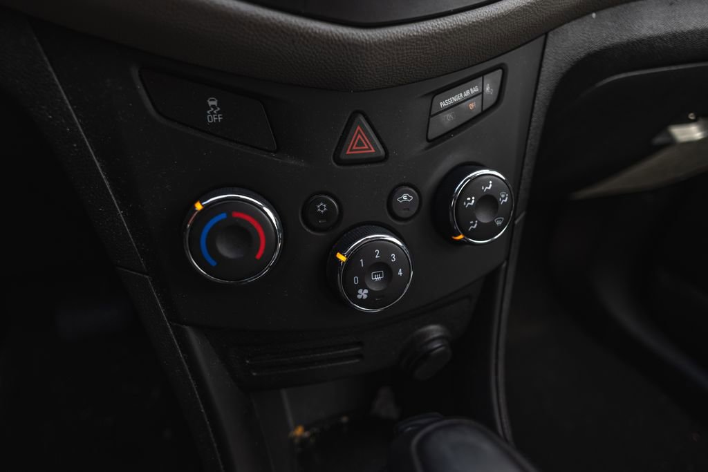 Used 2015 Chevrolet Trax LS image 8