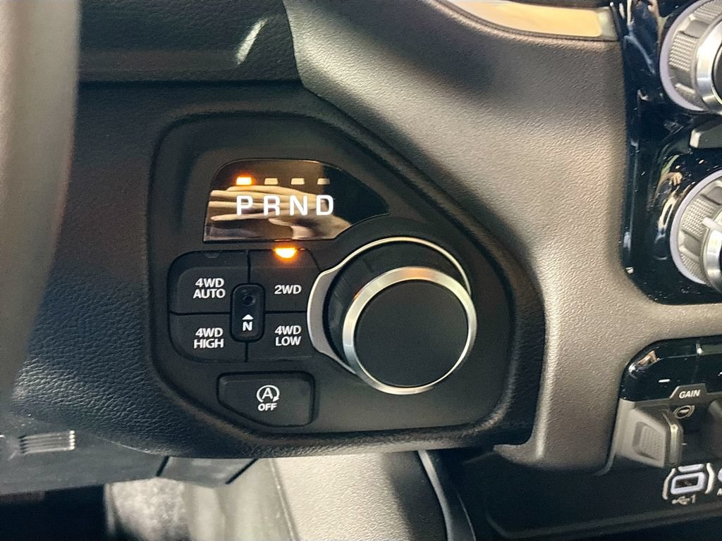 New 2026 RAM 1500 Big Horn AWD/4WD image 17