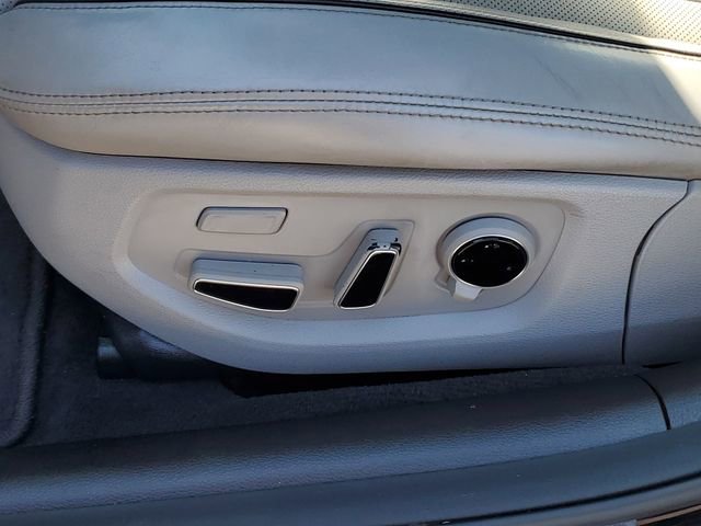 Used 2015 Hyundai Genesis 3.8 w/ Option Group 03 image 25