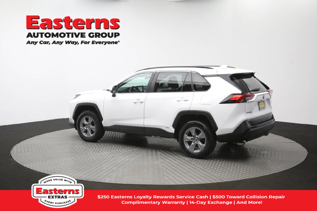 Used 2022 Toyota RAV4 XLE AWD/4WD image 63
