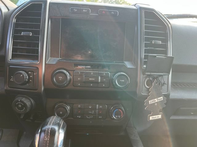 Used 2019 Ford F150 XLT w/ Equipment Group 302A Luxury AWD/4WD image 17