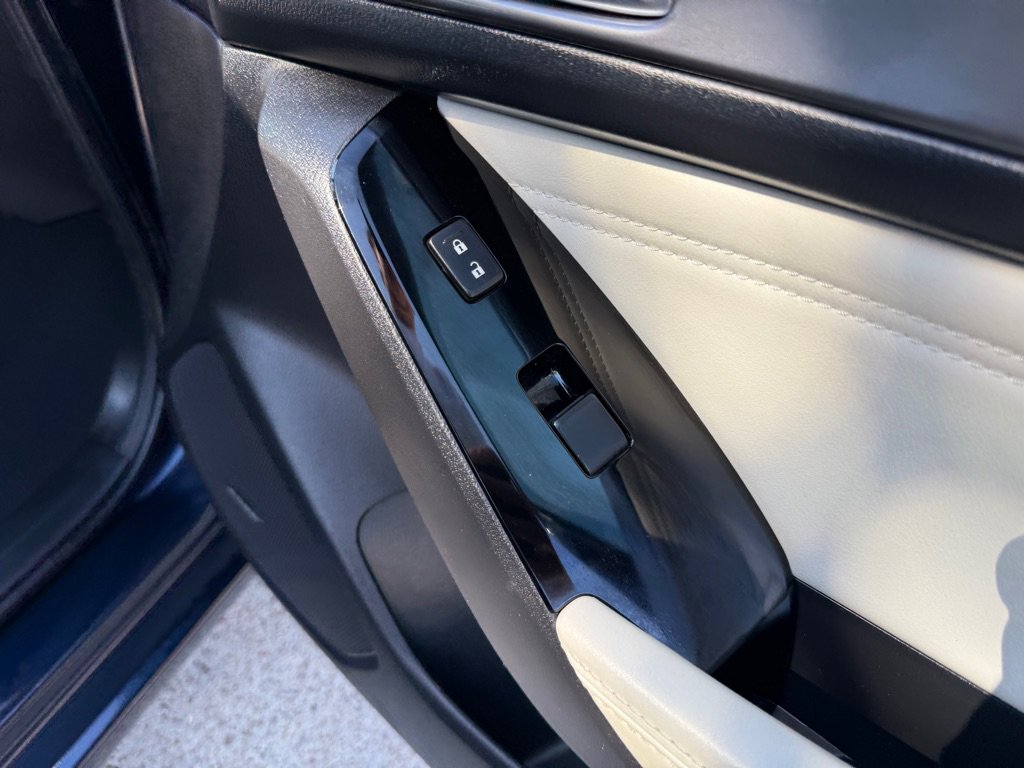 Used 2018 MAZDA MAZDA3 Grand Touring w/ Premium Equipment Package image 26