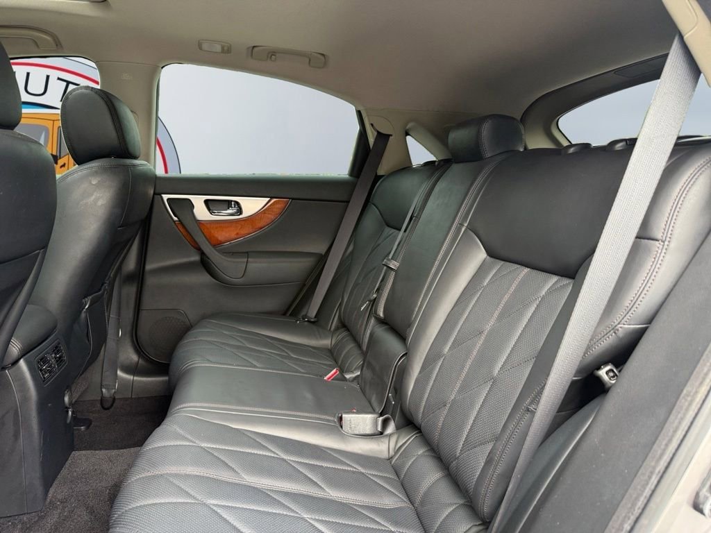 Used 2009 INFINITI FX35 AWD w/ Technology Pkg image 11