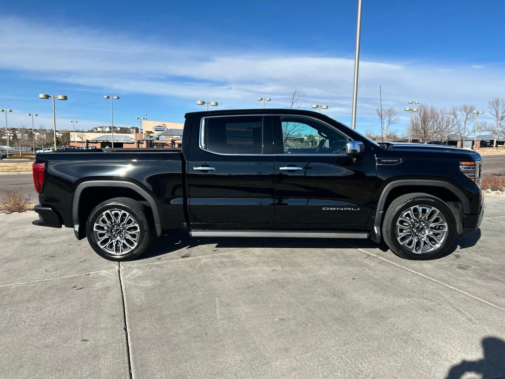Used 2025 GMC Sierra 1500 Denali Ultimate image 9