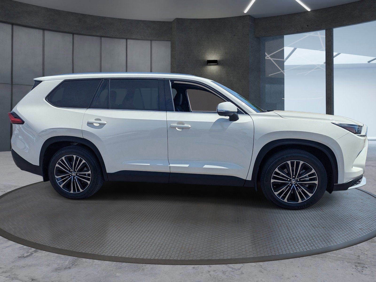 Used 2024 Toyota Grand Highlander AWD Hybrid image 7