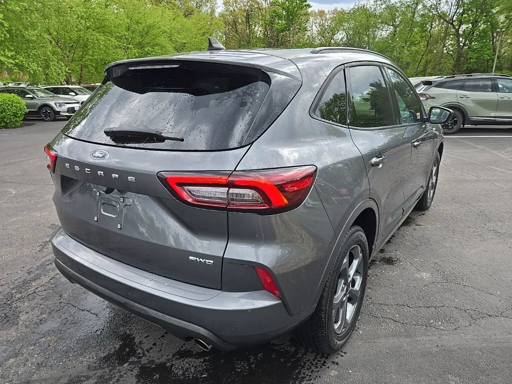 Used 2024 Ford Escape ST-Line AWD/4WD image 3