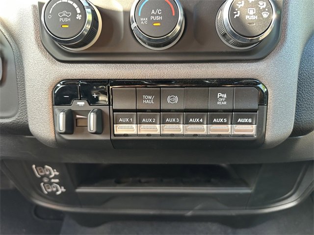Used 2024 RAM 2500 Tradesman w/ Chrome Appearance Group image 18