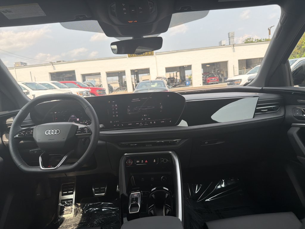 Used 2025 Audi SQ5 Premium Plus w/ Premium Plus Package AWD/4WD image 18