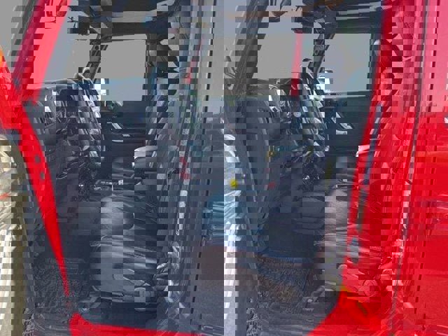 Used 2017 Jeep Wrangler Unlimited Rubicon w/ Connectivity Group image 2