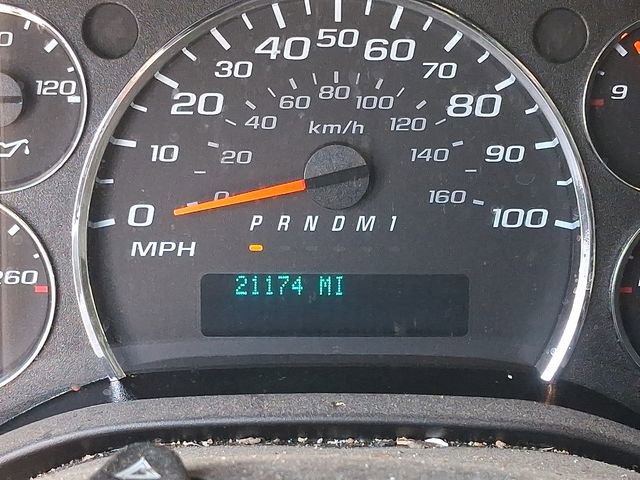 Used 2021 Chevrolet Express 2500 RWD image 10