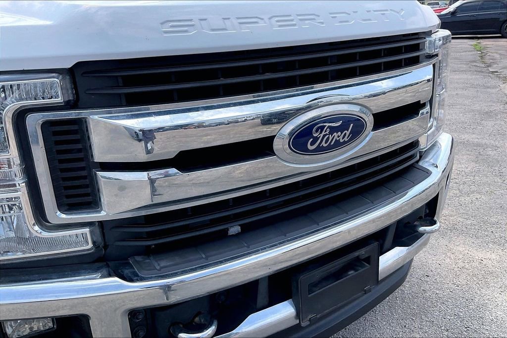 Used 2019 Ford F250 XLT w/ XLT Premium Package AWD/4WD image 34
