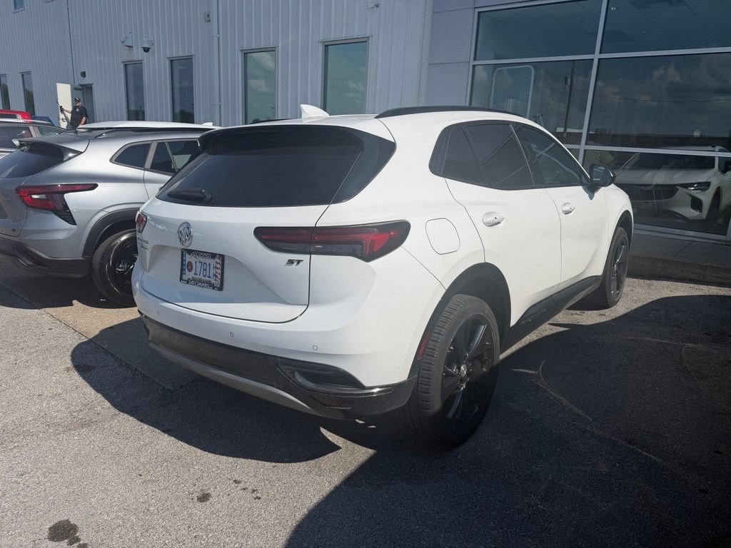 Used 2021 Buick Envision Essence w/ Technology Package I AWD/4WD image 4