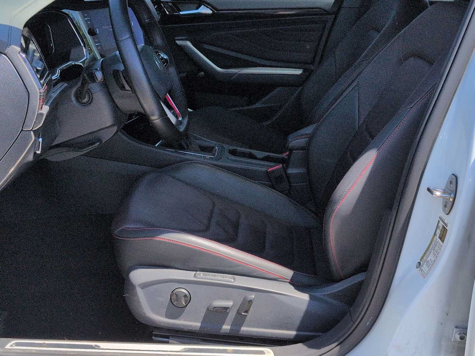 Used 2023 Volkswagen Jetta GLI Autobahn FWD image 17
