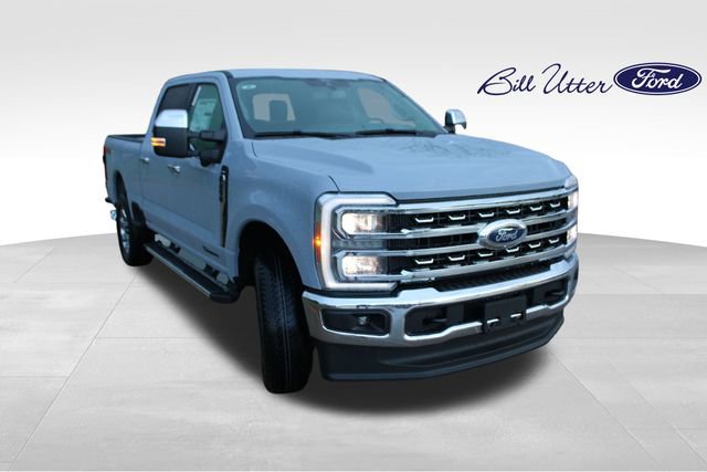New 2026 Ford F250 Lariat w/ Chrome Package video 2