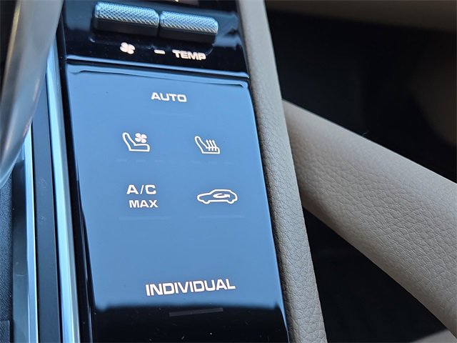 Used 2023 Porsche Cayenne image 16