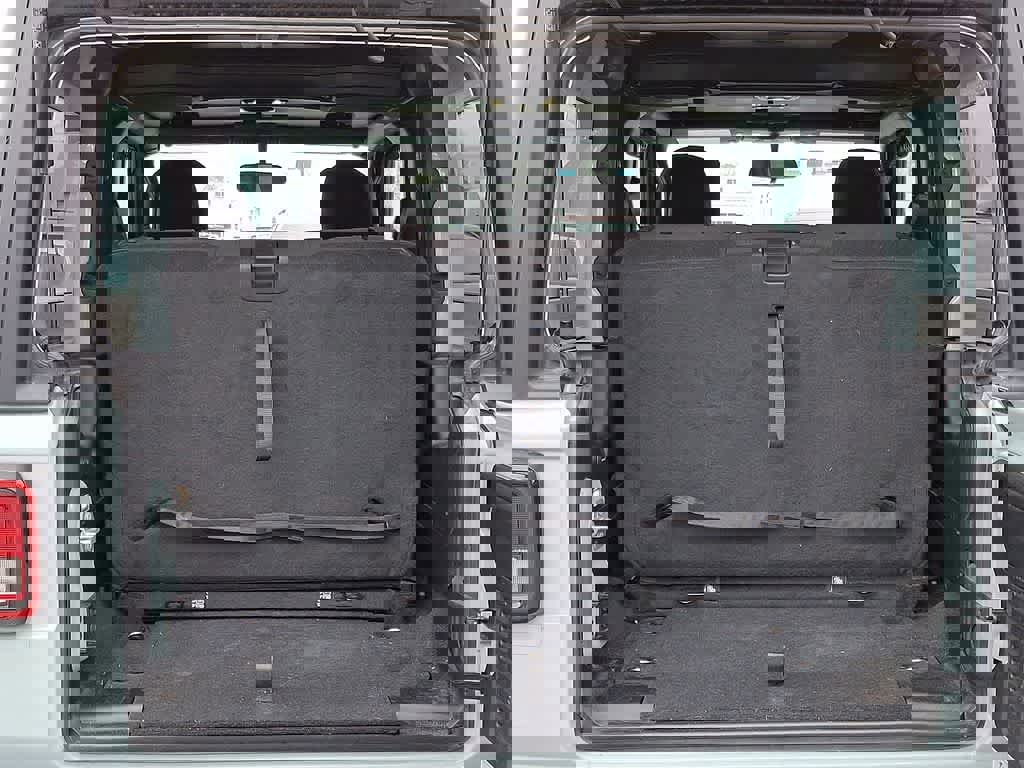 Used 2023 Jeep Wrangler Sport image 28