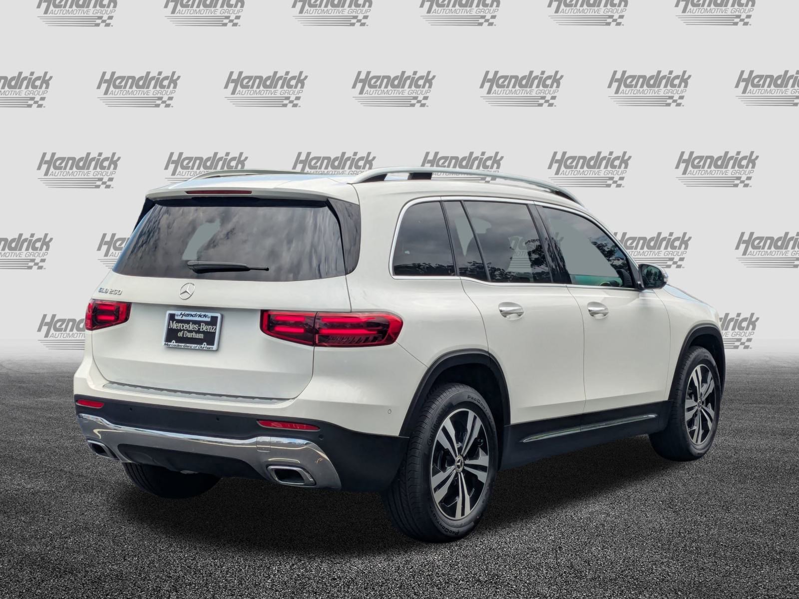 New 2025 Mercedes-Benz GLB 250 image 10