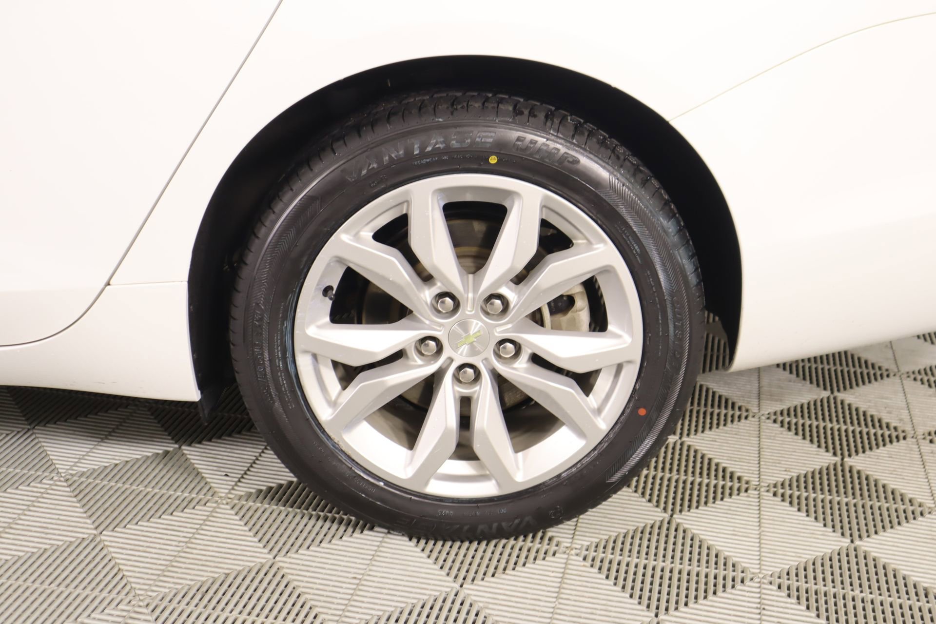 Used 2019 Chevrolet Impala LT image 17