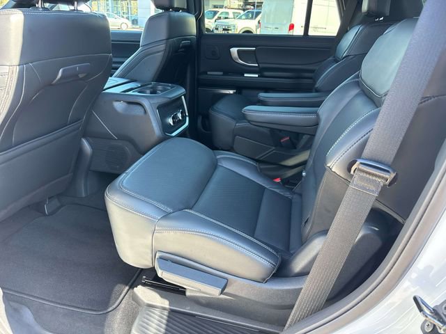 Used 2025 Ford Expedition Platinum w/ Stealth Performance Package image 11