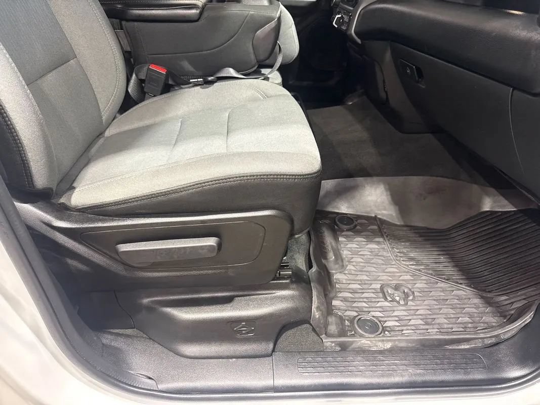 Used 2022 RAM 1500 Big Horn AWD/4WD image 62