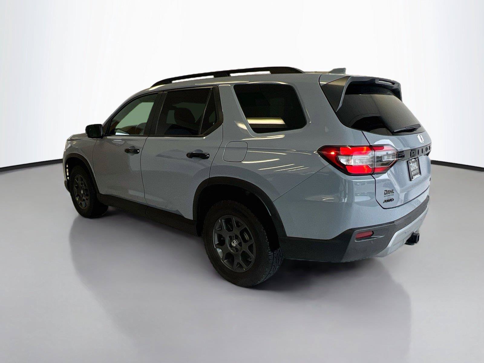 Certified 2025 Honda Pilot TrailSport image 10