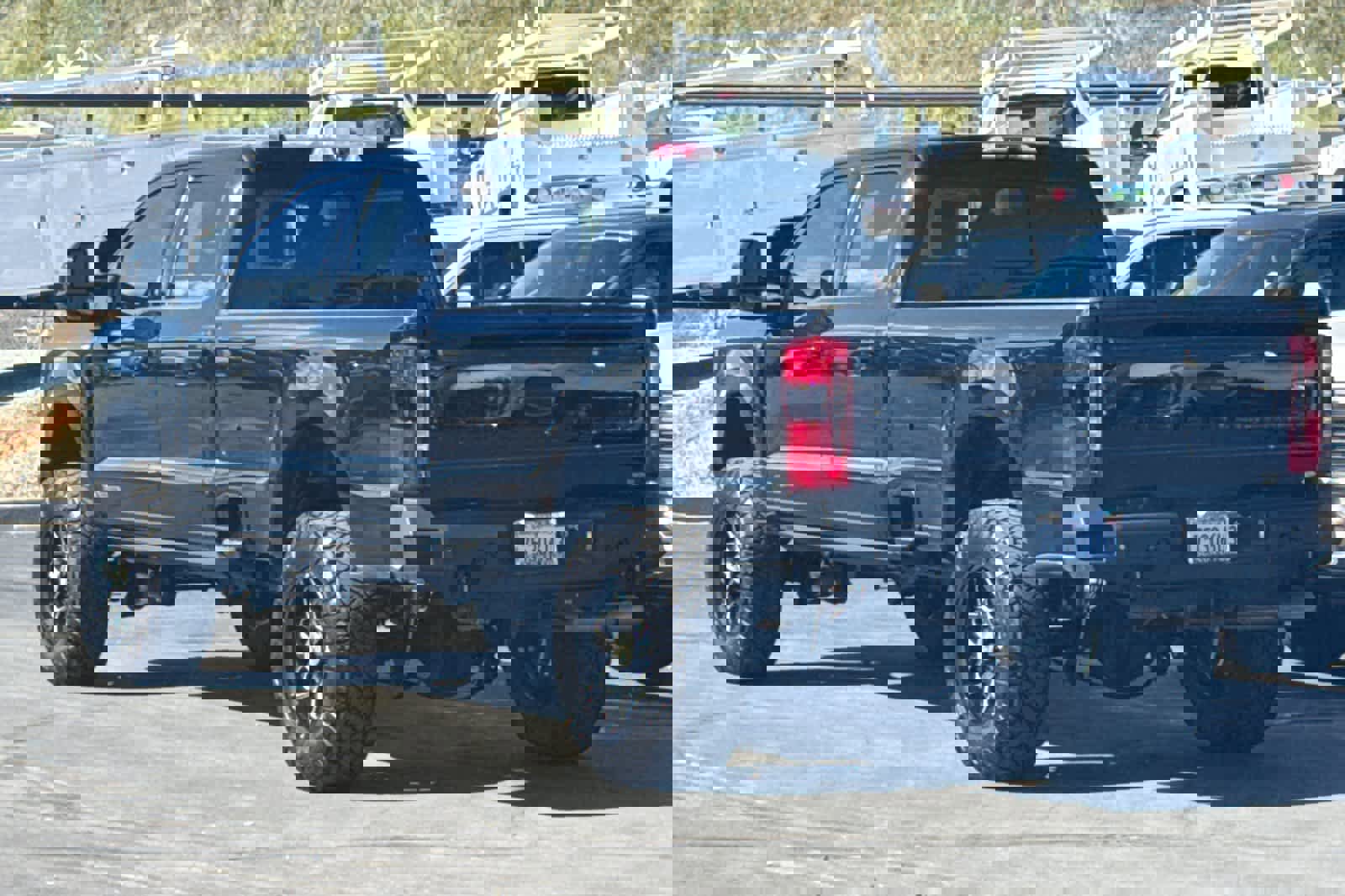 Used 2023 Ford F350 Lariat w/ Lariat Ultimate Package image 6