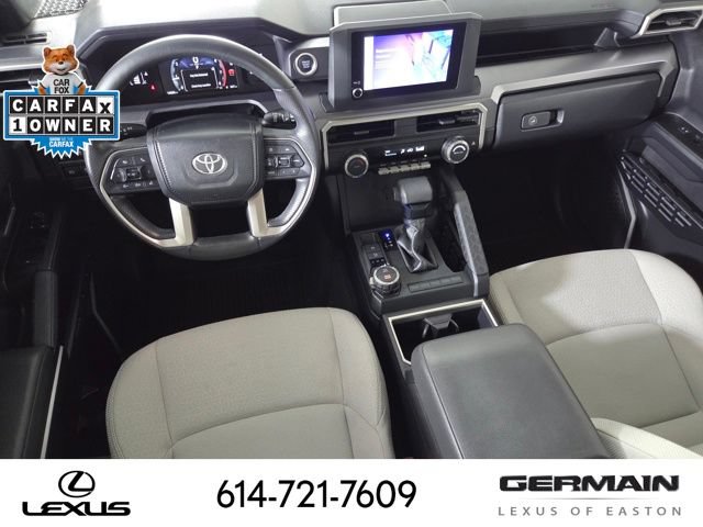 Used 2025 Toyota 4Runner SR5 AWD/4WD image 19