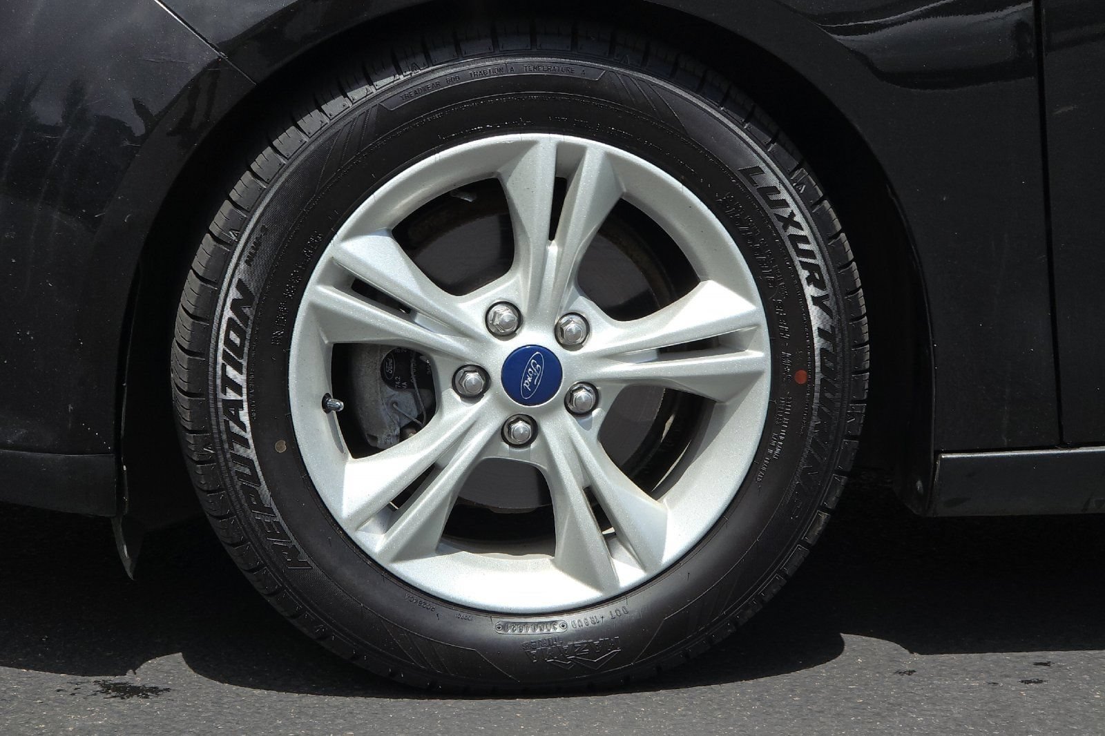 Used 2014 Ford Focus SE FWD image 22